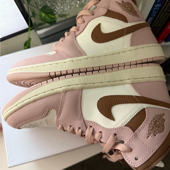 Nike Pink and Brown High-Top Sneakers - Picture 4 of 8